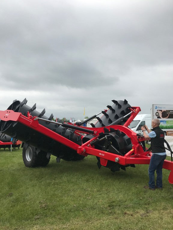 Folding Aerator